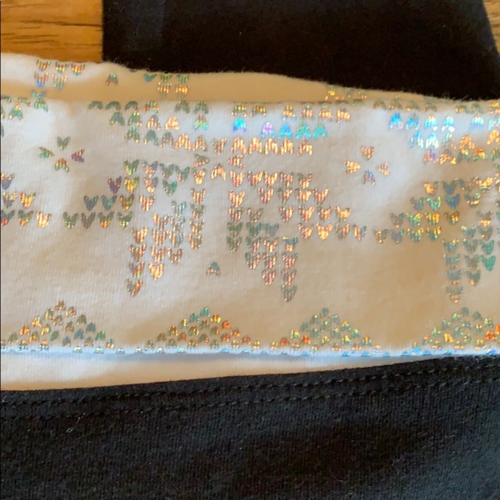 Victoria Secret short/court leggings - Picture 2 of 3